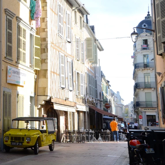 Rue de Pau